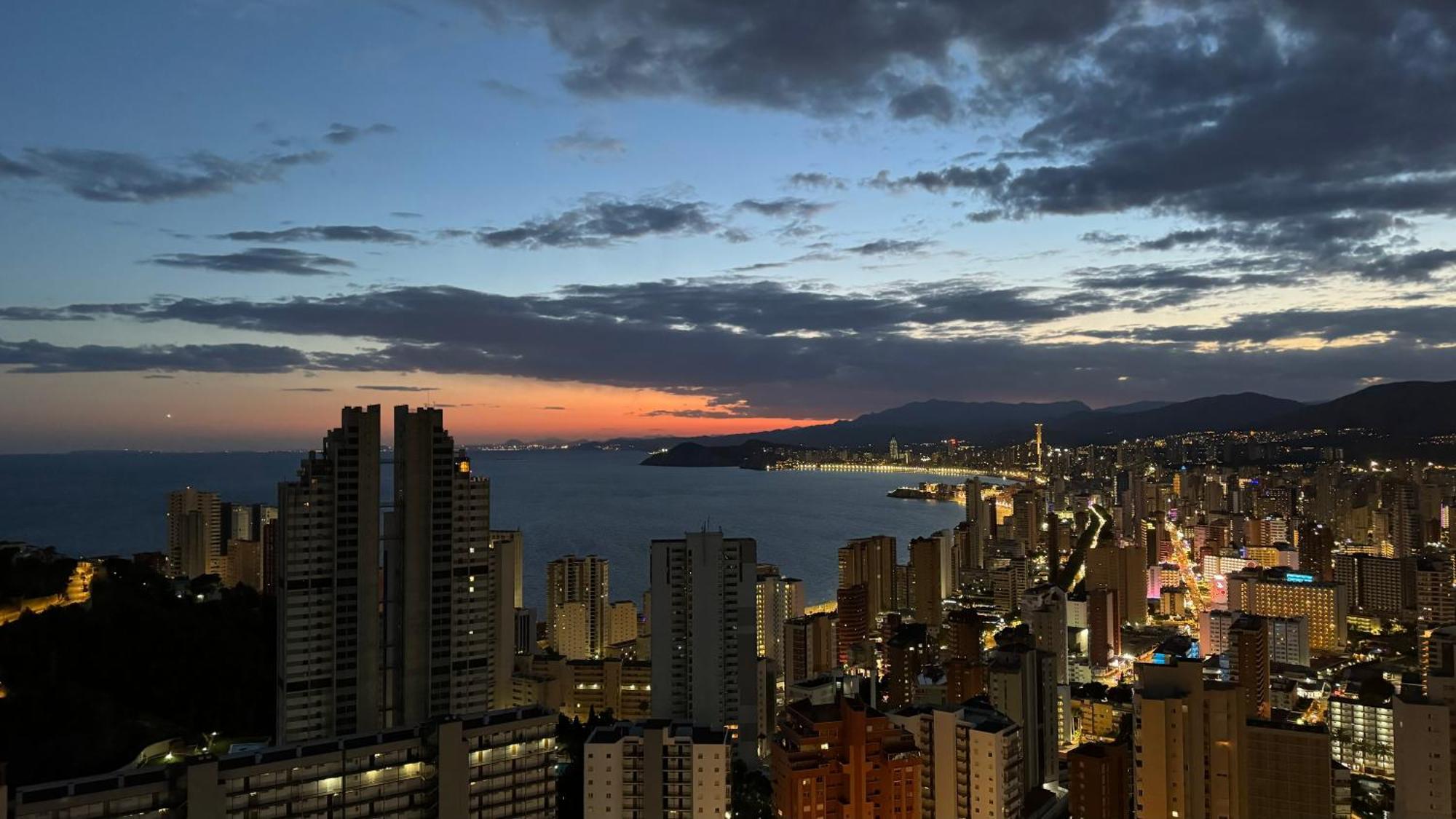 Planta 28 - 2 Dormitorios Con Vistas Benidorm Luaran gambar