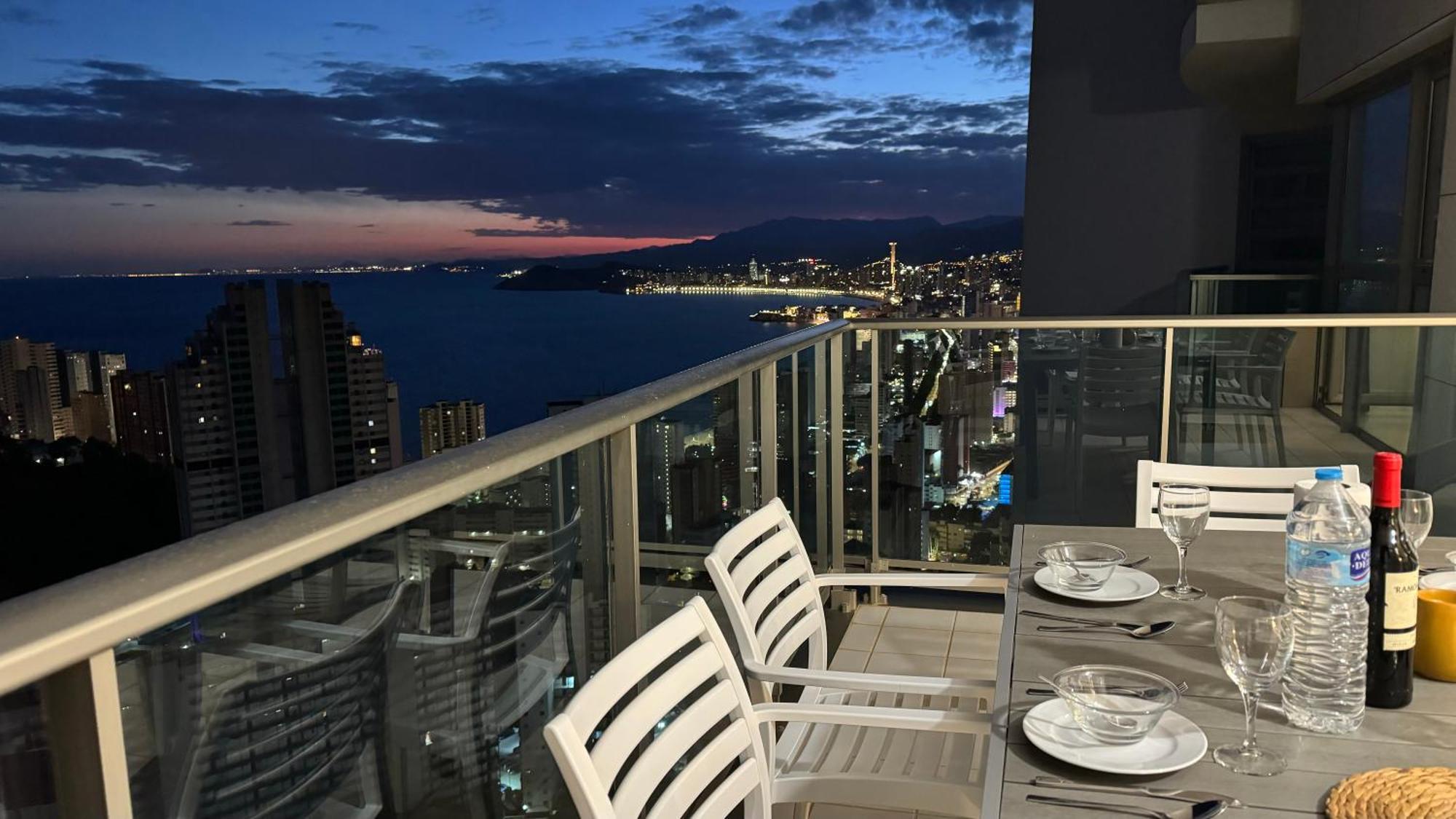 Planta 28 - 2 Dormitorios Con Vistas Benidorm Luaran gambar